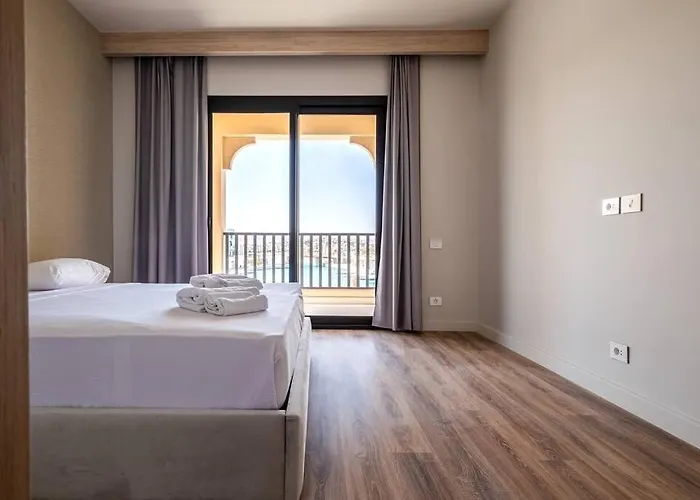 Freshly Minted: 1br Fanadir Marina